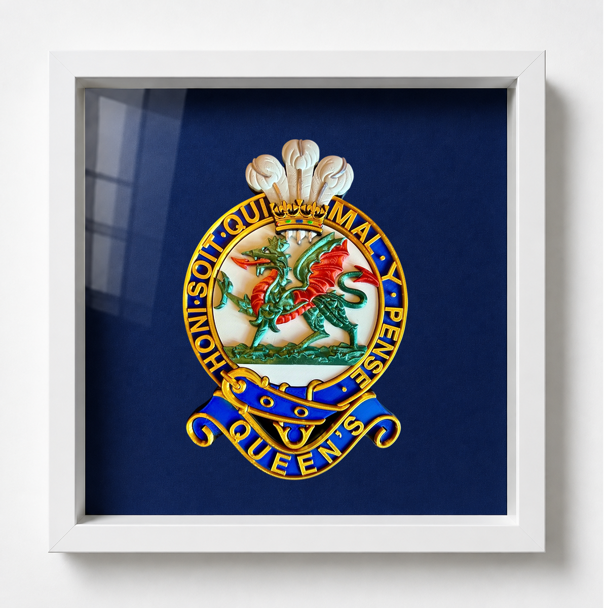 Queen's Regiment Cap Badge Display Frame - Precision Military Emblems 
