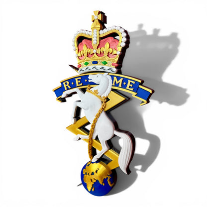 REME Queen's Crown Cap Badge - Precision Military Emblems 