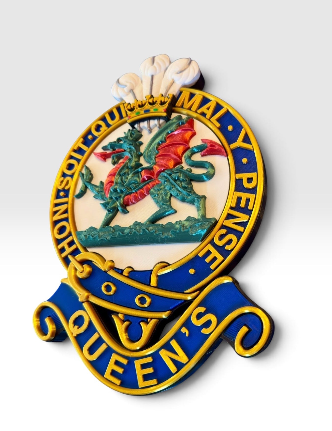 Queen's Regiment Cap Badge - Precision Military Emblems 
